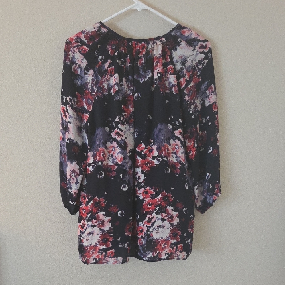 Rose & Olive Floral Blouse - Black and Red - Picture 3 of 5